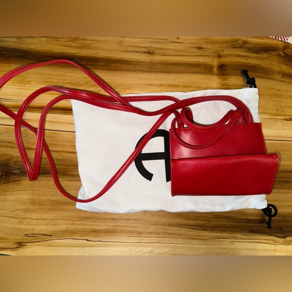 Small Telfar - Picture 3 of 6